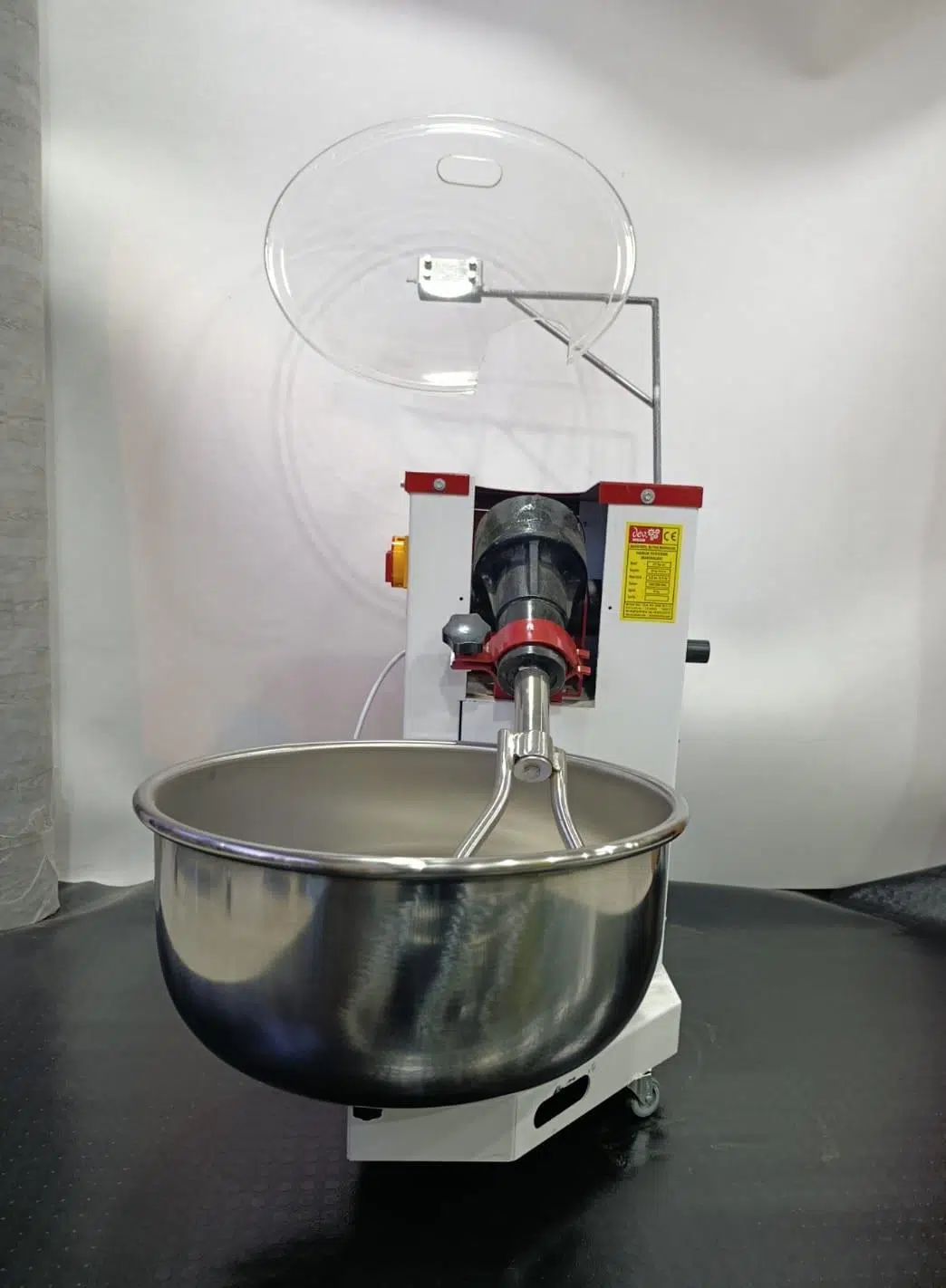 DEV MİKSER KAPAKLI HAMUR KARMA MAKİNASI 25 KG UN 10 LT SU 35 KG KAPASİTELİ 